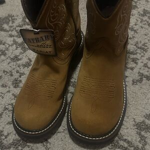 Brand NWT Ariat light Brown suede Western Boots Women’s sz 6.5